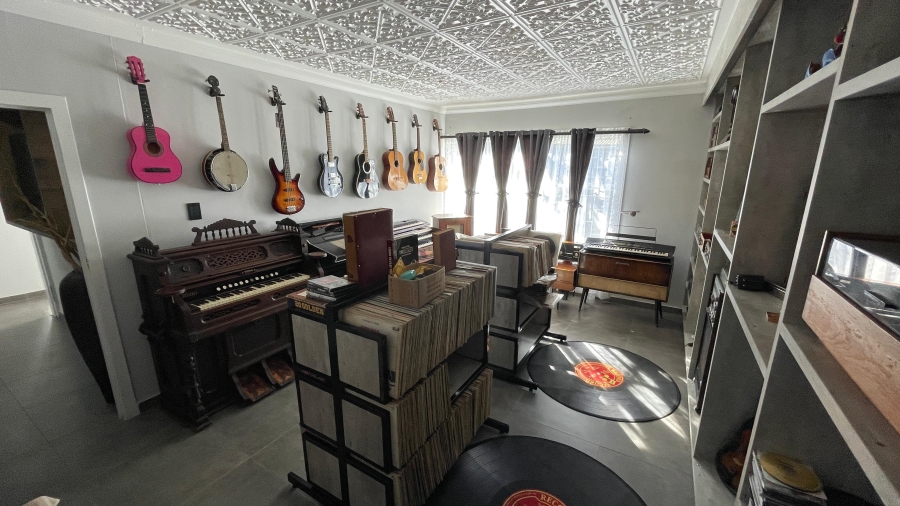 9 Bedroom Property for Sale in Potchefstroom North West